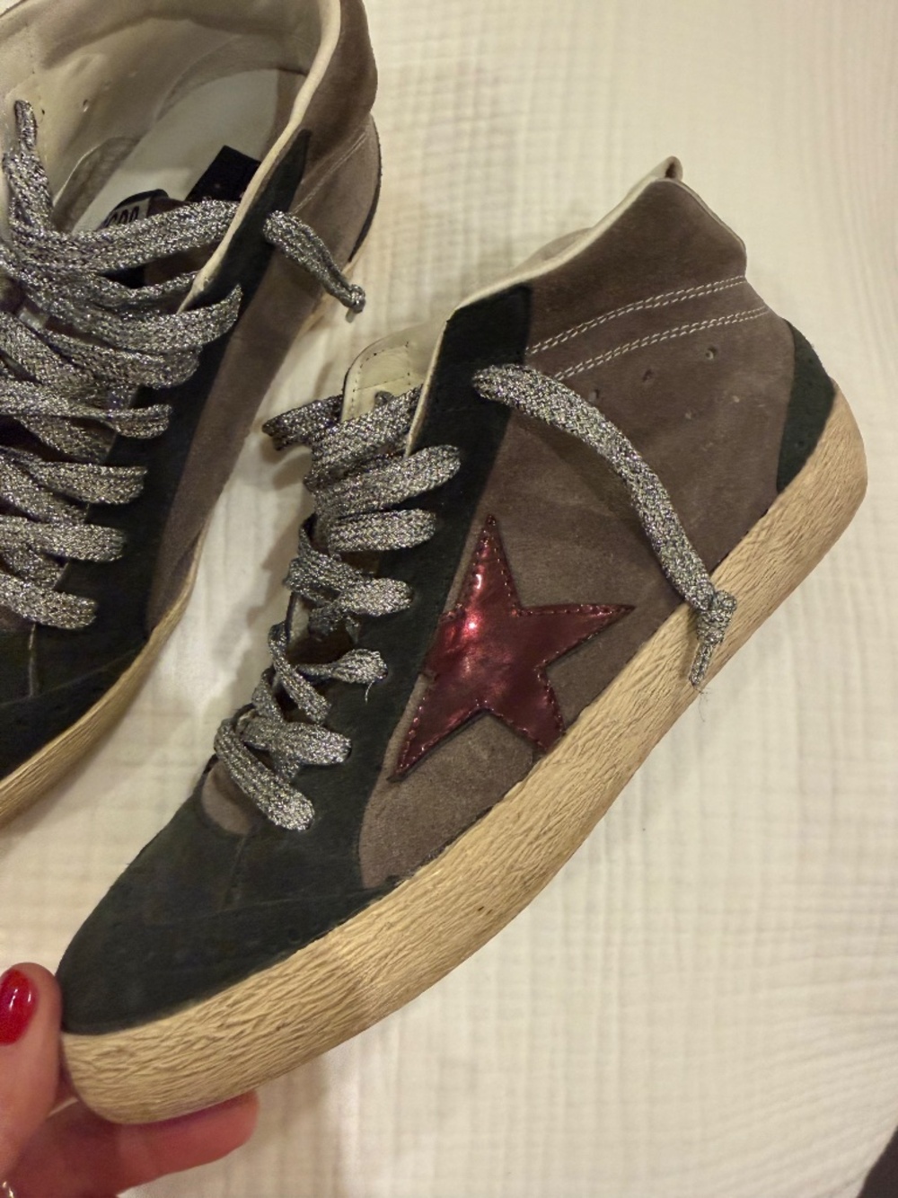 Golden Goose barely worn mid star size 37 - Picture 2 of 4